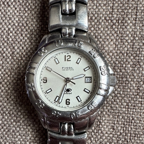 Fossil Stainless Steel Women's Watch with White Dial - Picture 2 of 5